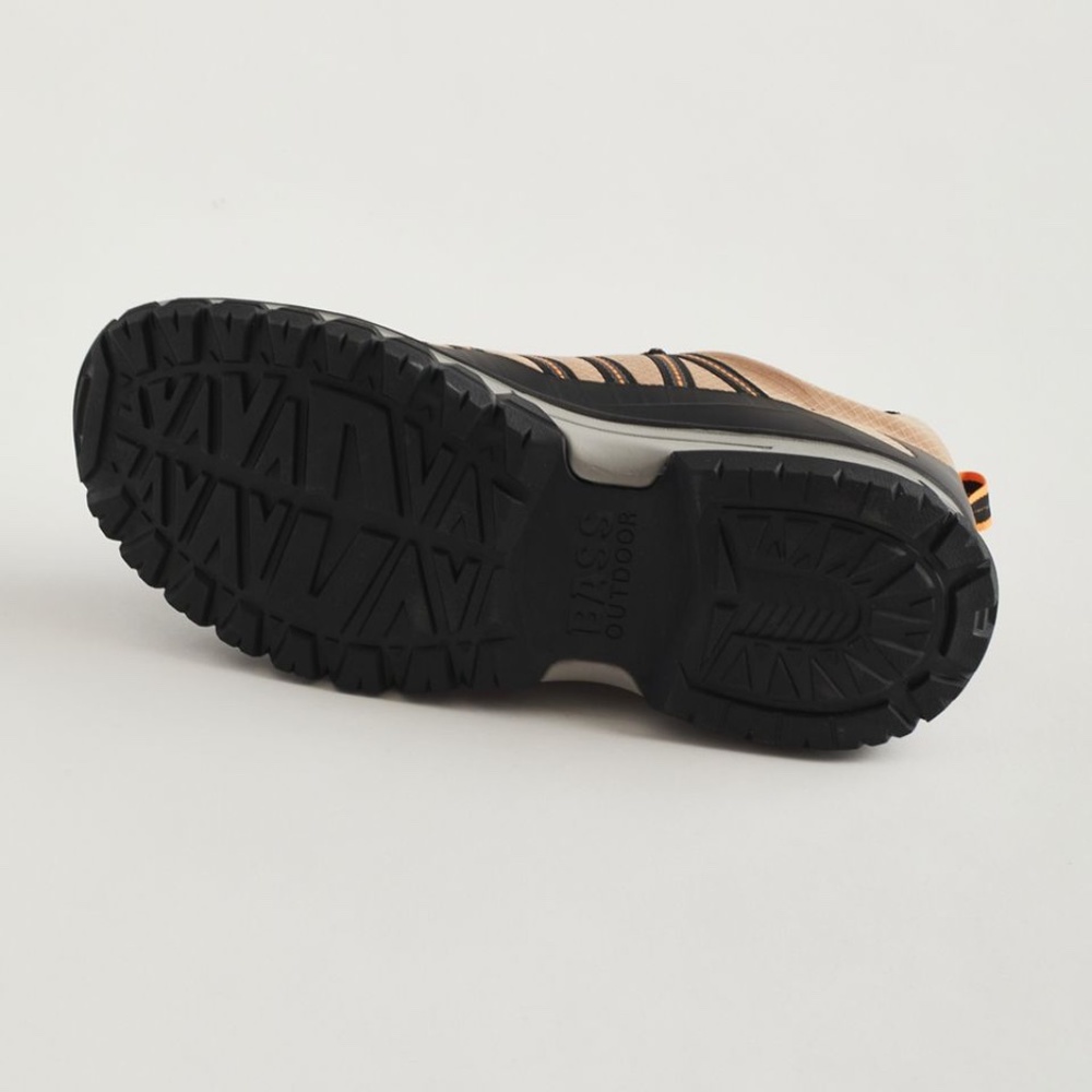 NEW IN BOX Bass Trek Peak Webbing Hiker Sneaker - Picture 4 of 4